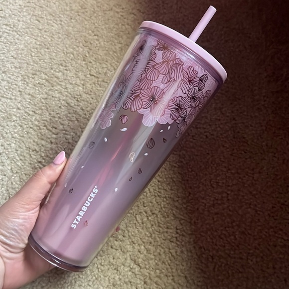 RARE Starbucks Sakura cup - Picture 1 of 4